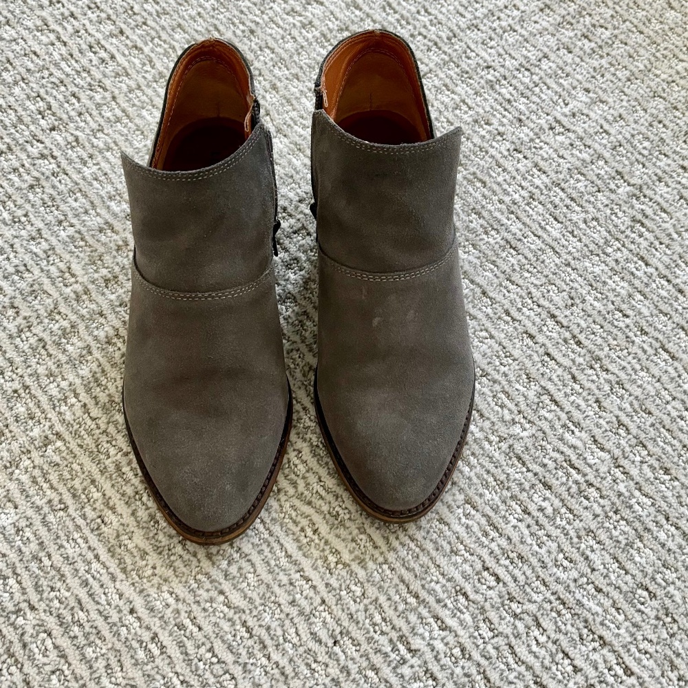 Lucky Brand Gray Suede Ankle Bootie 7M
